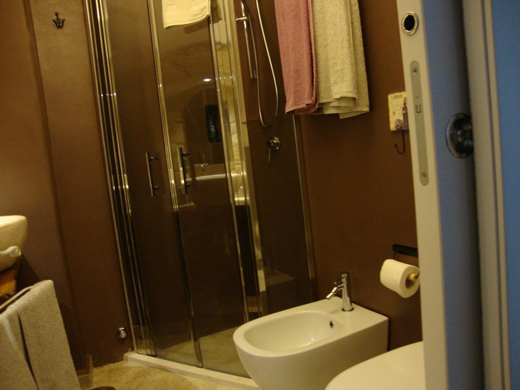 Le Nicchie Hotel Bari Luaran gambar